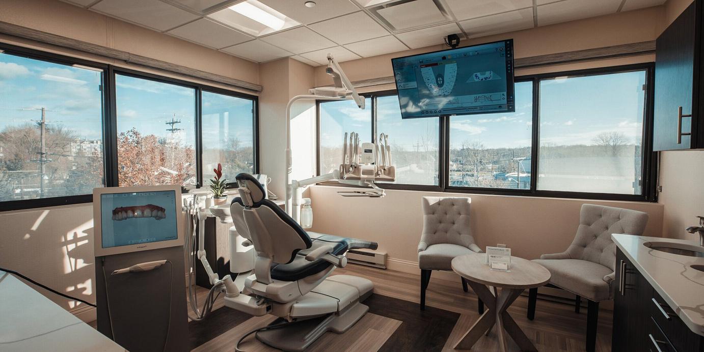 River Edge Cosmetic Dentistry patient room